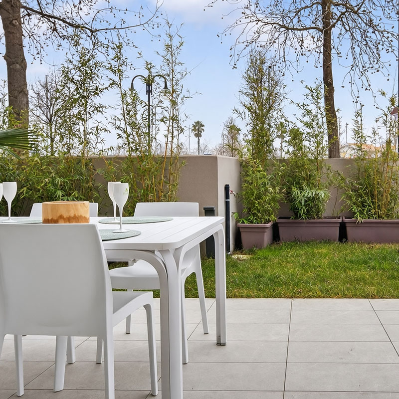 Hotel Iris Jesolo - Iris Suite Apartment Garden  - All the freedom you’re looking for, with hotel services