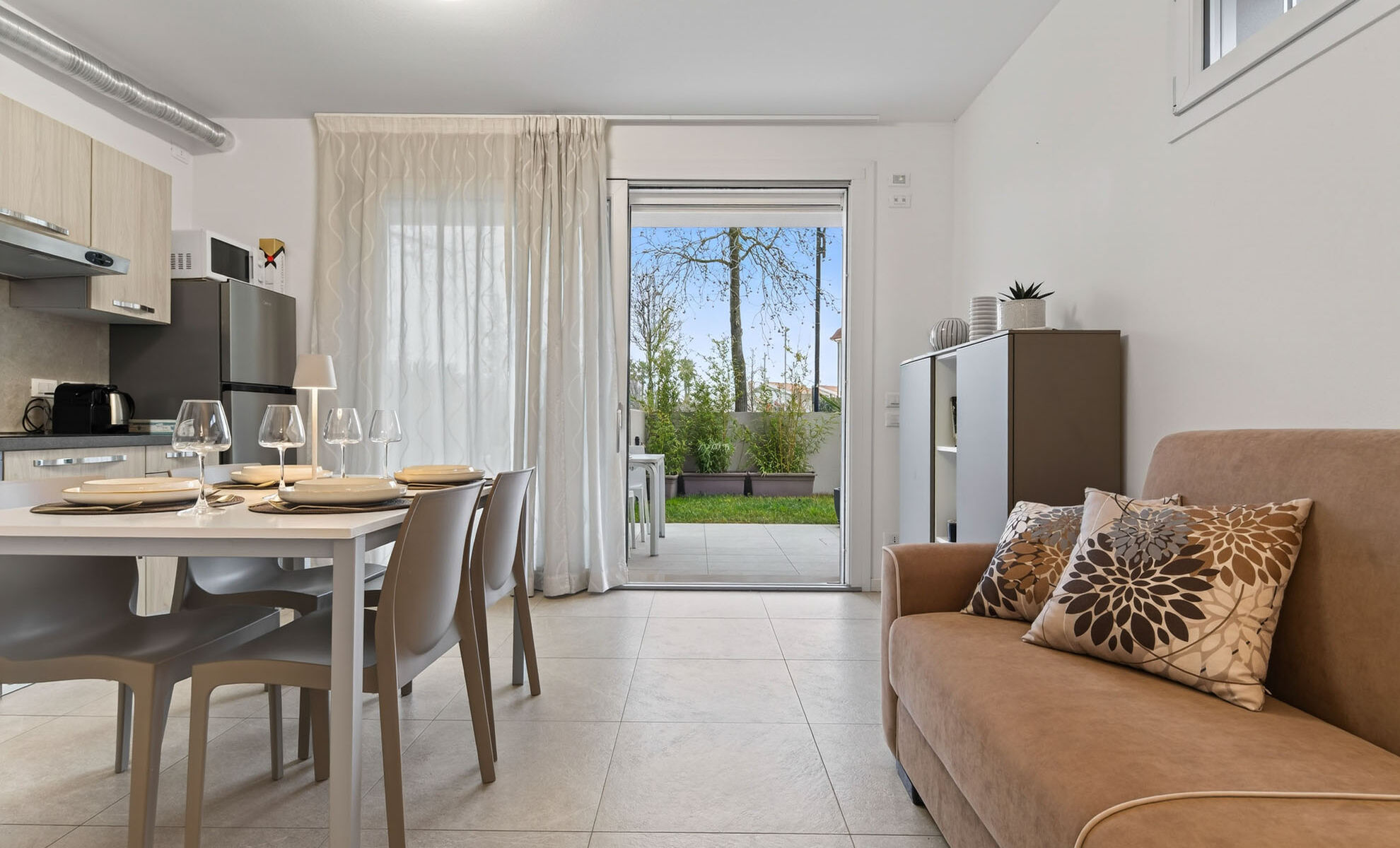 Iris Suite Apartment Garden 